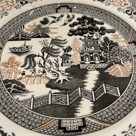 Royal Stafford Black Gold Asian Garden Willow Pagoda Dinner Plates Set of 4 New - Picture 11 of 16